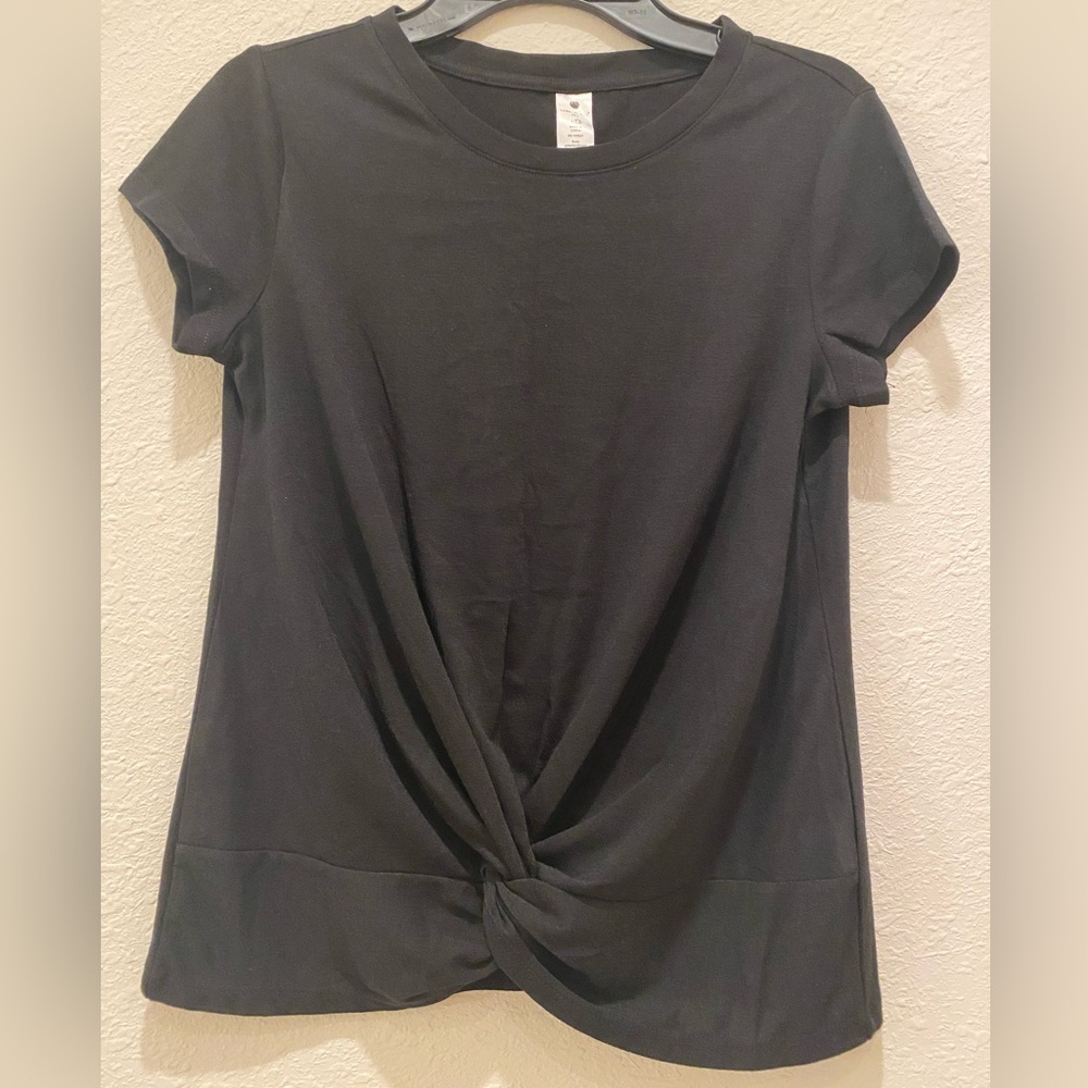 Yogalicious Girls Black Knot Front Top L